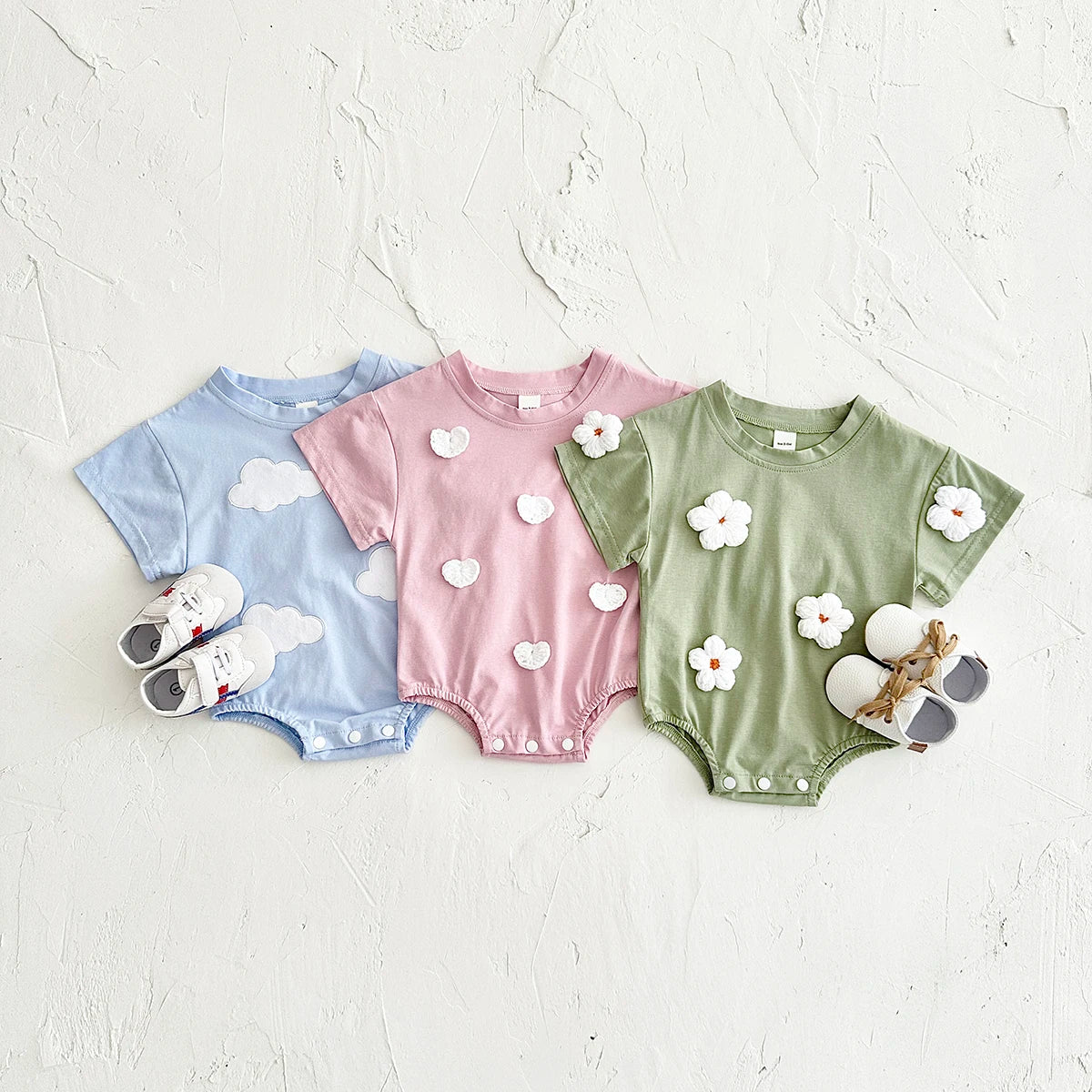 Ins Newborn Baby Girls Summer Rompers Boys Short Sleeved Triangle Jumpsuit Cute Clouds Toddler Bodysuit 0-18 Months